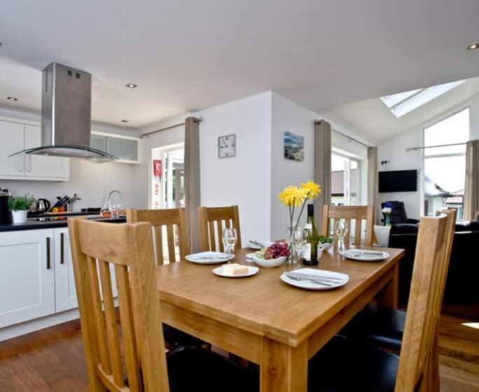 Lovely 2 Bedroom Holiday Chalet Near Sidmouth Exteriör bild